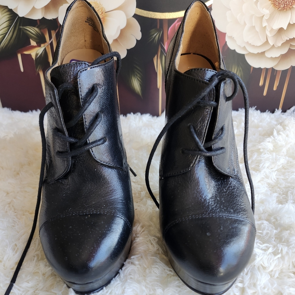 NINE WEST Black Leather Lace-Up Ankle Boots